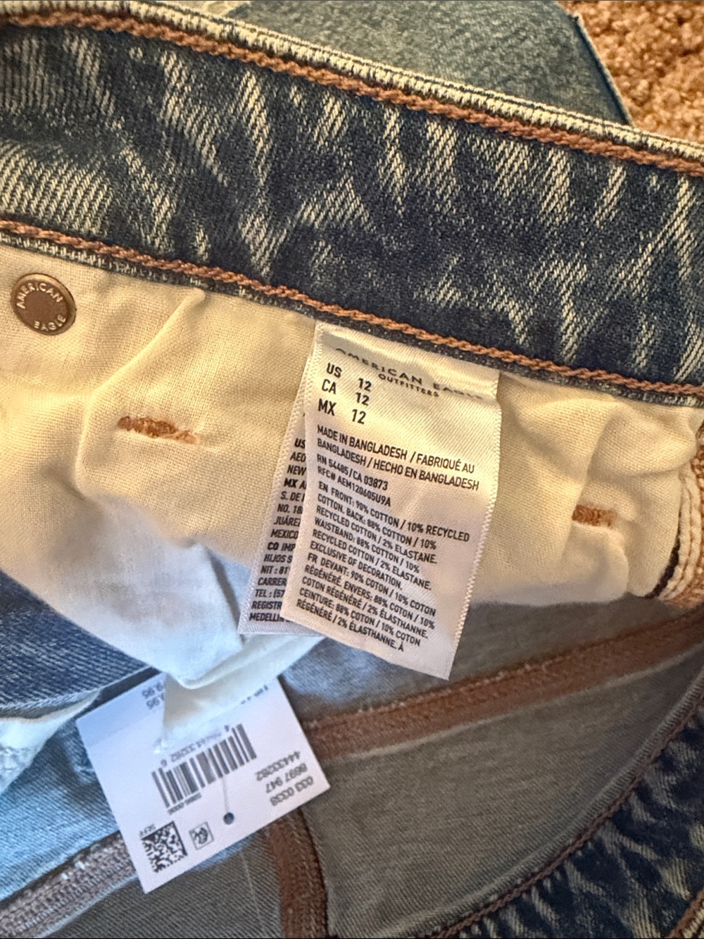 NWT American Eagle Strigid Mom Short with Criss-Cross Button Front Detail - 12 - Picture 4 of 6